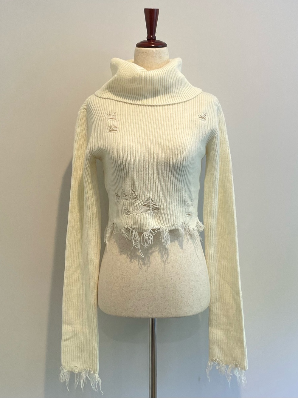 Signature8 Cream Cowl Neck Crop Distressed Sweater - size small